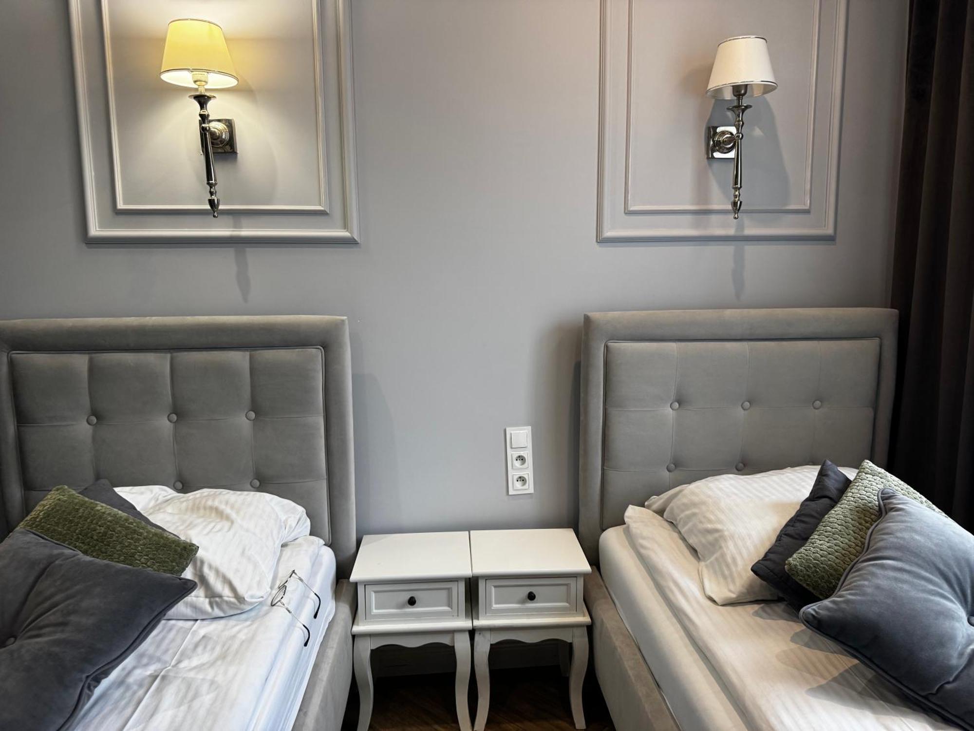 Family & Business Sauna Apartments Plac Wolnosci Centrum Downtow, - Piekny Apartament - 5 Bedroom With Private Sauna, Bath With Hydromassage, Parking, Catering Options Kielce Bagian luar foto