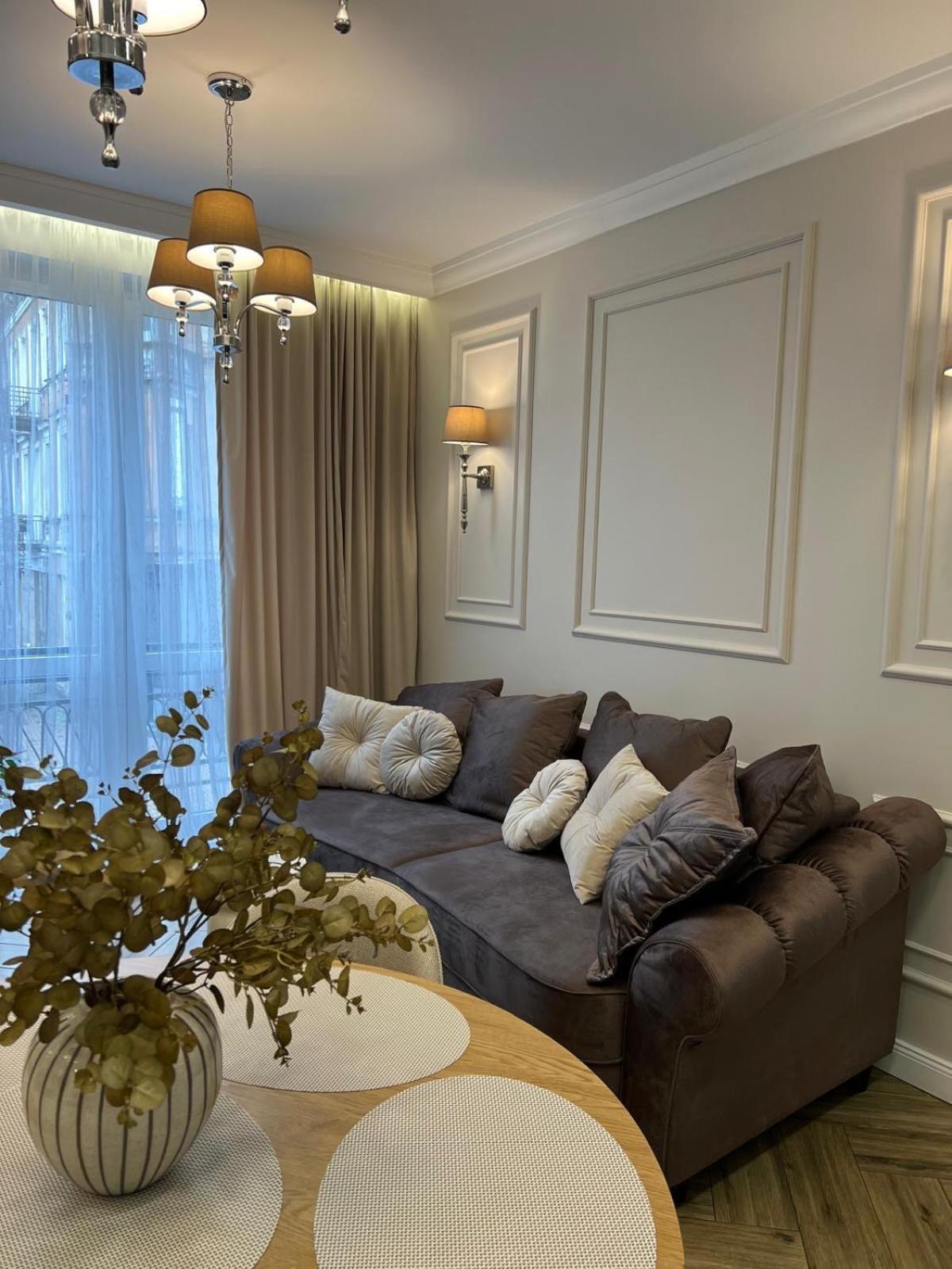 Family & Business Sauna Apartments Plac Wolnosci Centrum Downtow, - Piekny Apartament - 5 Bedroom With Private Sauna, Bath With Hydromassage, Parking, Catering Options Kielce Bagian luar foto