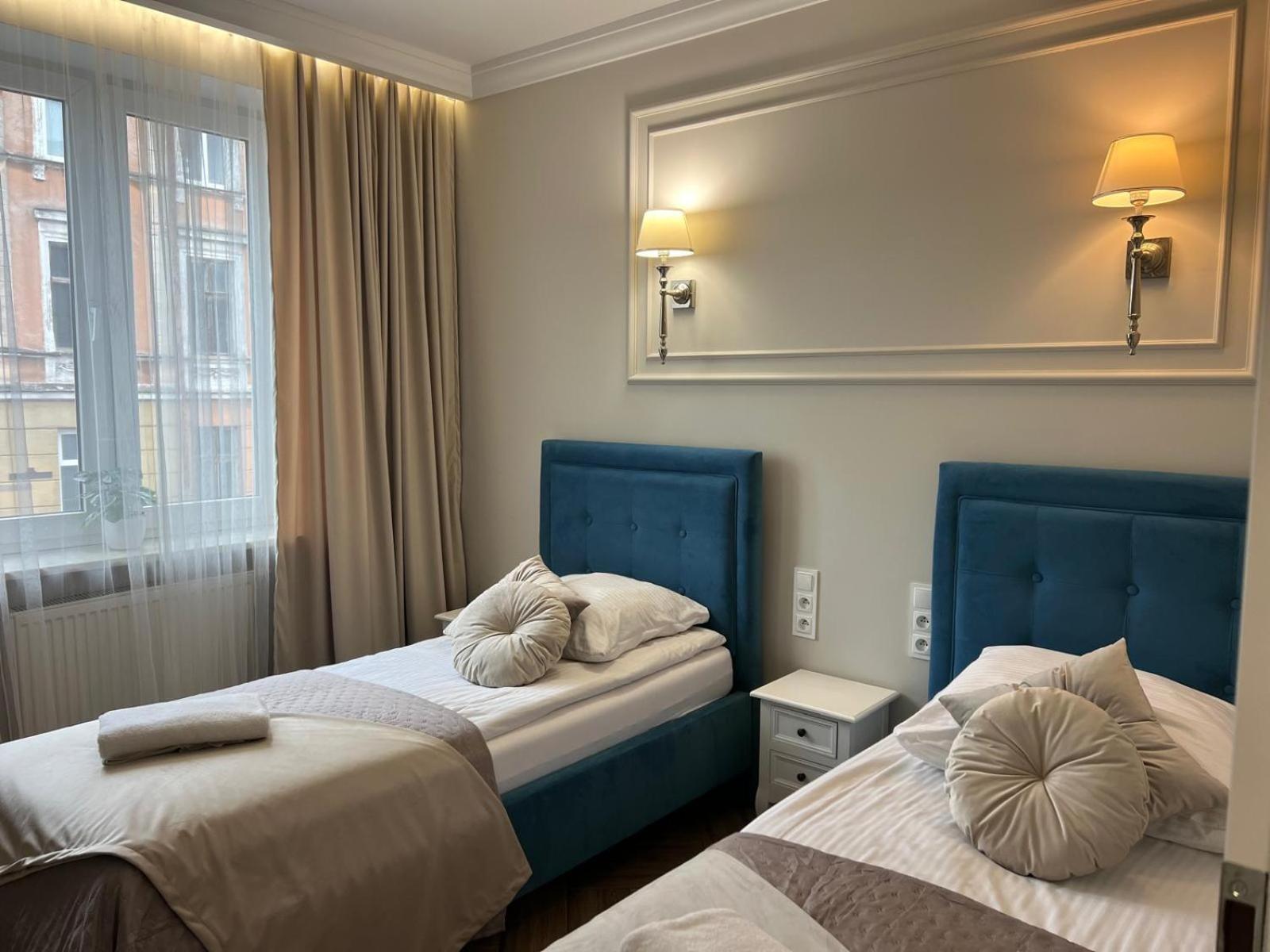 Family & Business Sauna Apartments Plac Wolnosci Centrum Downtow, - Piekny Apartament - 5 Bedroom With Private Sauna, Bath With Hydromassage, Parking, Catering Options Kielce Bagian luar foto